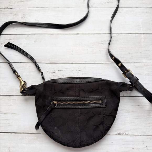 Vintage Coach Black Signature Jacquard Mini Crossbody Bag Y2K - Picture 2 of 9